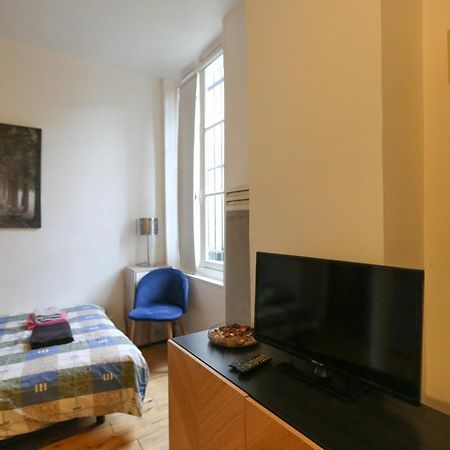 Nice And Comfortable Studio Apartment Paris Exterior foto