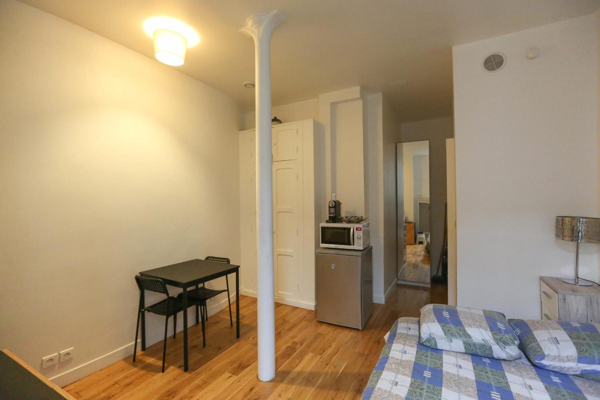 Nice And Comfortable Studio Apartment Paris Exterior foto